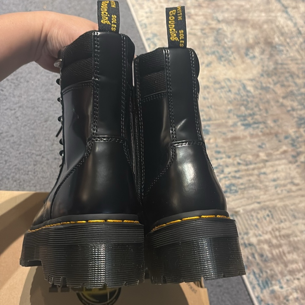 Like New. DR.MARTENS Jadon HDW II Platform Boot - Picture 6 of 8